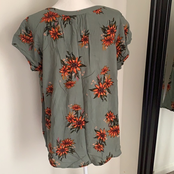 Peasant floral top - Picture 3 of 6